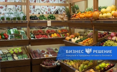 Продуктовый магазин в крупном ТРЦ