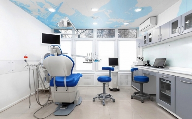 Успешная стоматология с рентгеном и лабораторией