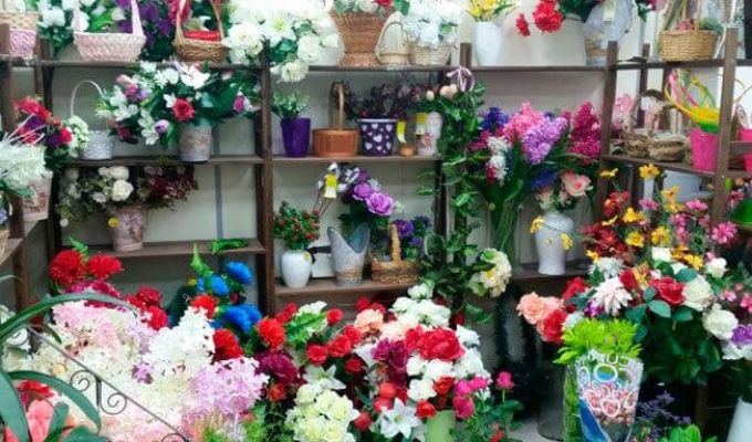Магазин цветов в высокопроходимом месте, ЮАО
