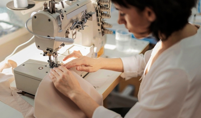 Успешная швейная фабрика с большой базой клиентов
