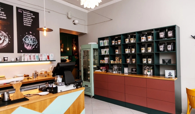 Кофейня с современным дизайном в Адмиралтейском районе