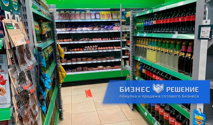 Продуктовый магазин у метро Университет