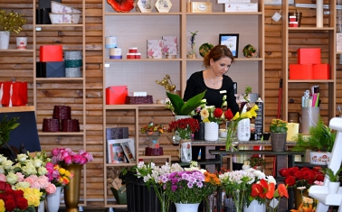 Цветочный магазин с доставкой в хорошем районе