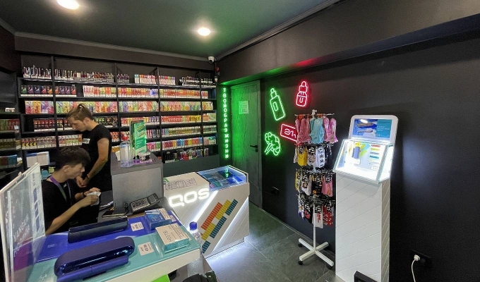 Успешный табачный магазин на выходе из метро