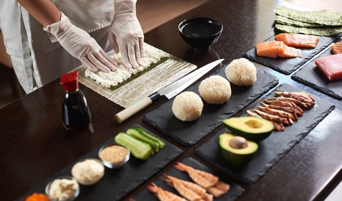 Сеть популярных суши-баров в топовых локациях