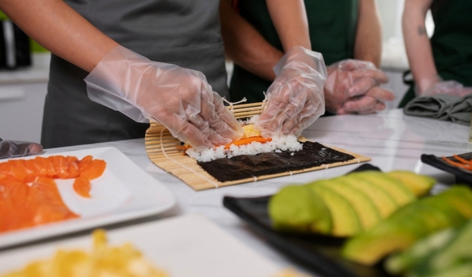 Успешный суши-бар с развитой доставкой