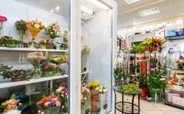 Магазин цветов и сувениров в центре Москвы