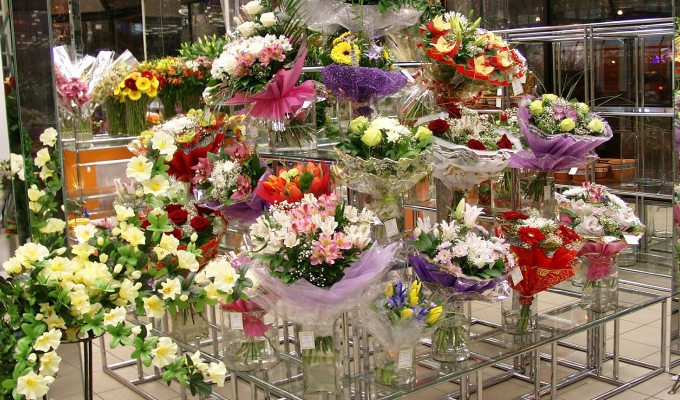 Роскошный магазин цветов в крупном ТЦ на Тверской
