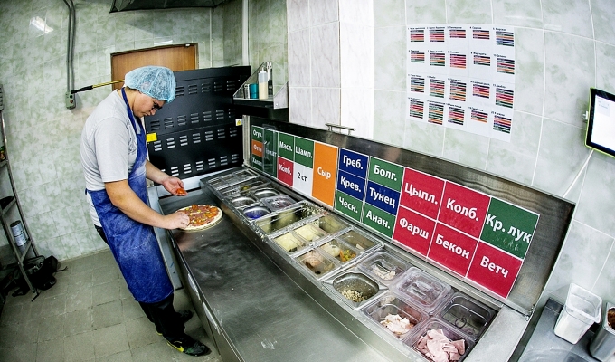 Доставка пиццы и роллов с высокой прибылью в крупном ТЦ