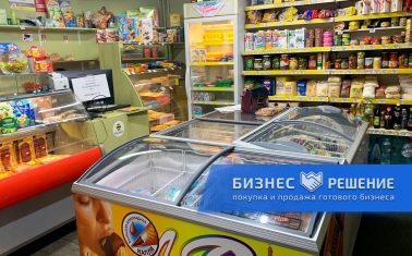 Магазин продуктов в жилом доме