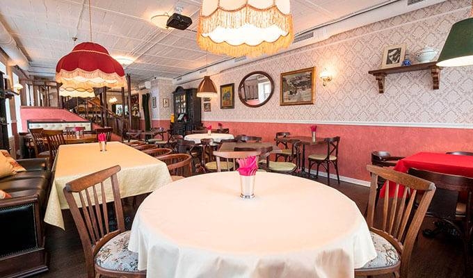 Ресторан в центре Москвы с шикарной верандой