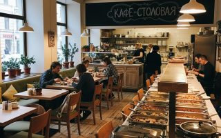 Кафе-столовая у метро Кожуховская с высоким клиентским трафиком