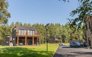 Эксклюзивный загородный клуб с домом 450 кв.м и виллой 250 кв.м