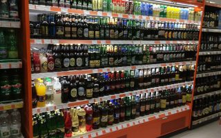 Продуктовый магазин у метро