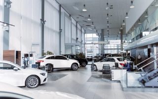 Автосалон с прибылью 20 млн рублей в год