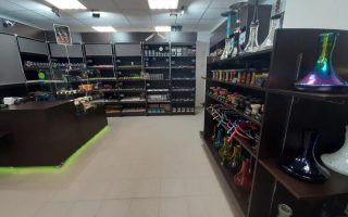 Табачный магазин всего в 1 минуте ходьбы от метро