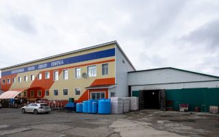 Торговый дом с производственной площадкой