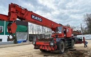 Компания по аренде спецтехники с автопарком