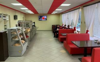 Прибыльная советская столовая рядом со станцией