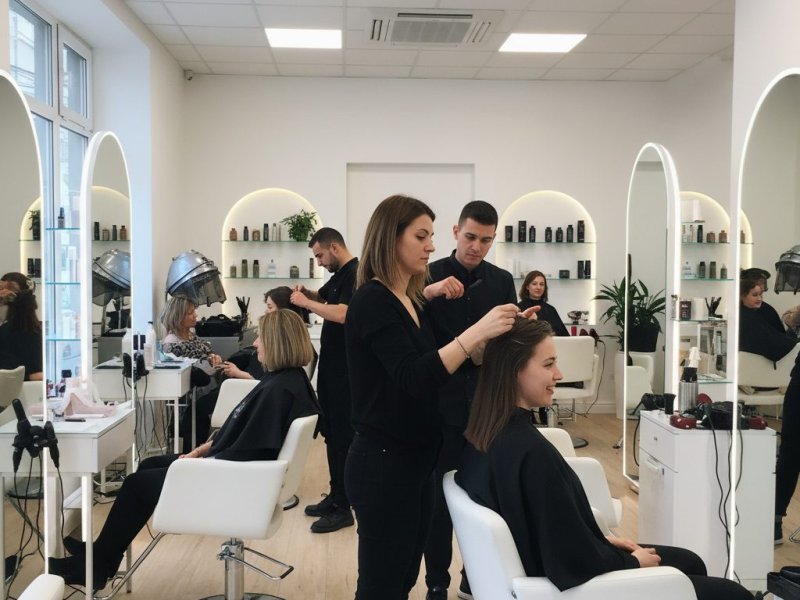 Салон красоты. Прибыль 120к
