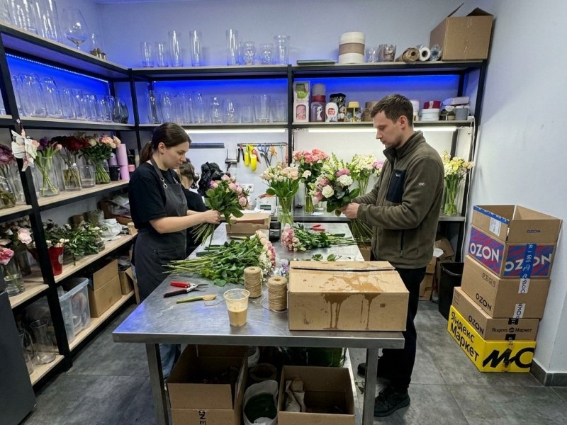 Продаётся готовый бизнес. Цветочный магазин. Прибыль 350к