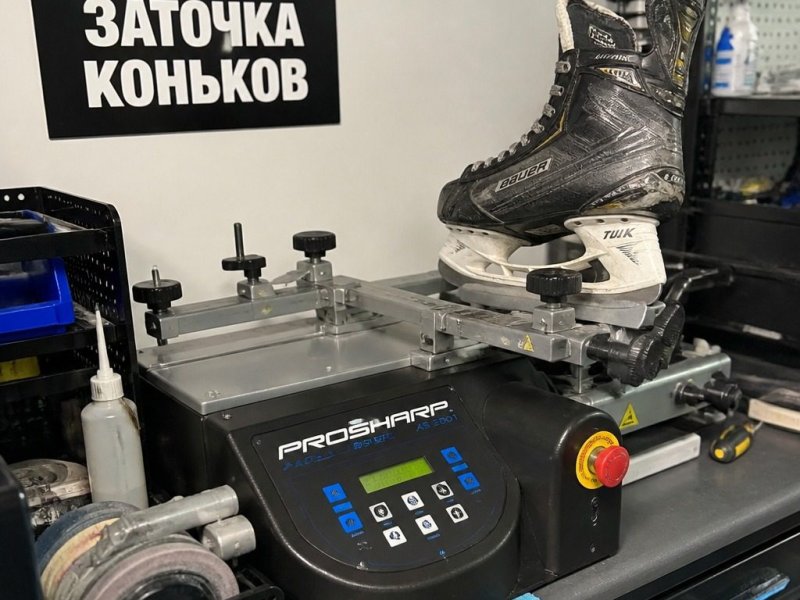 Магазин хоккейной экипировки. Прибыль 85к