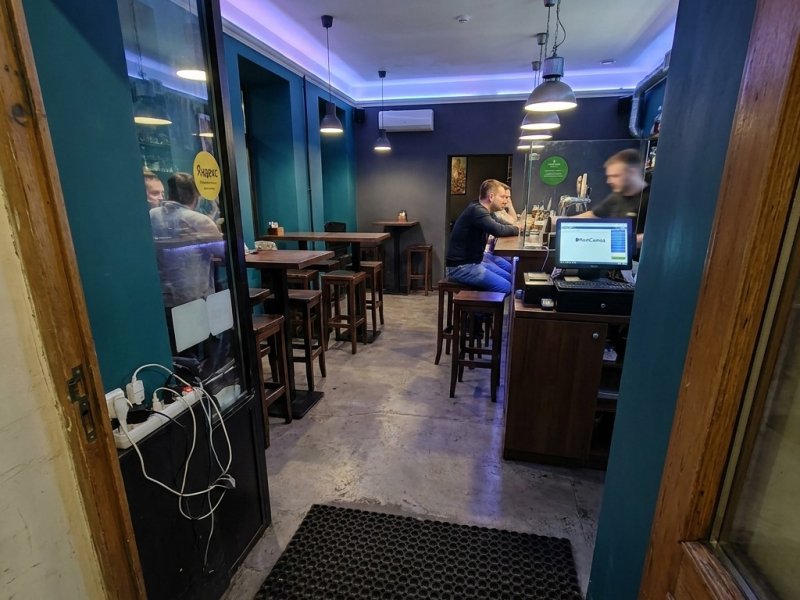 Бар. Прибыль 260к